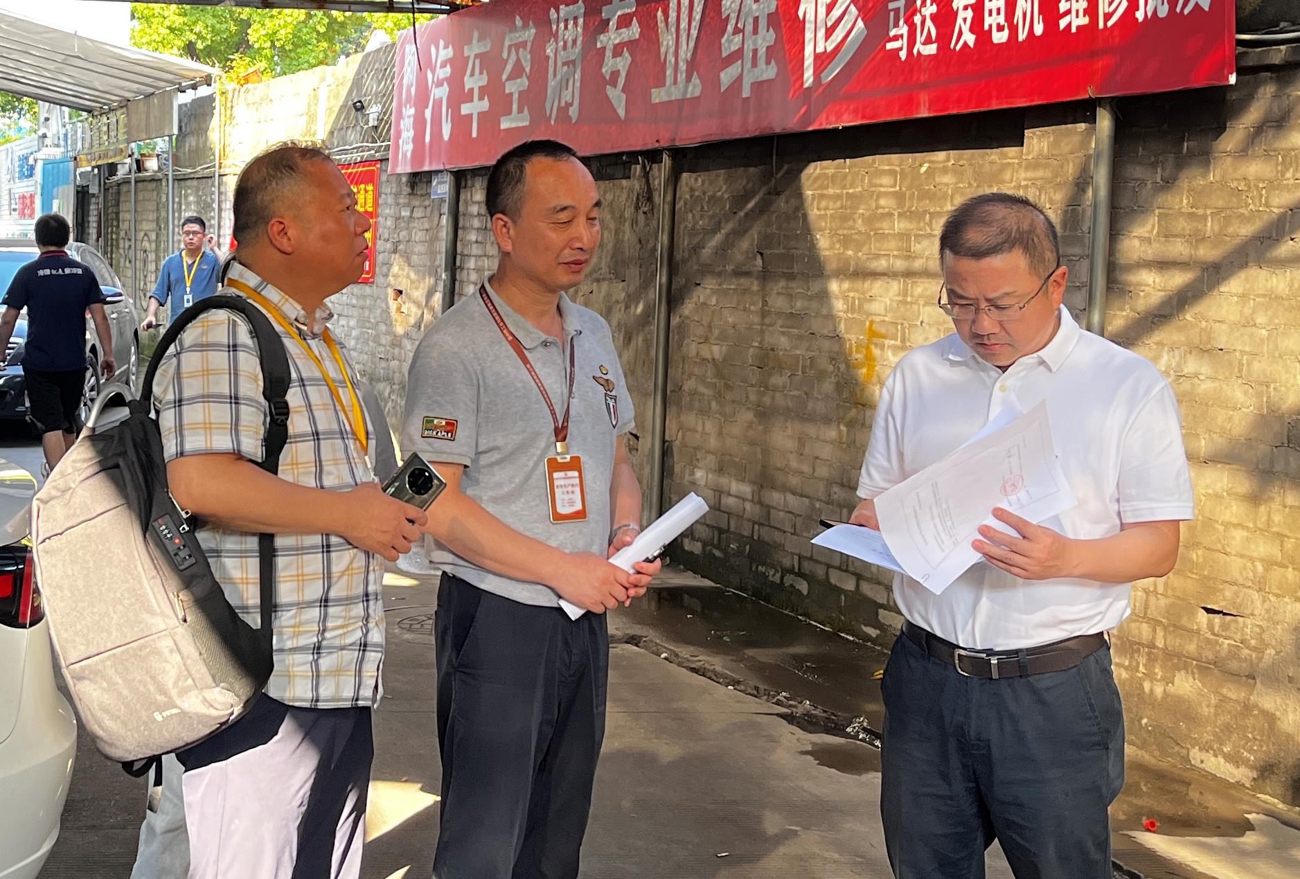 集團(tuán)黨委委員、紀(jì)委書記陳小偉帶隊(duì)檢查 面粉公司安全生產(chǎn)工作